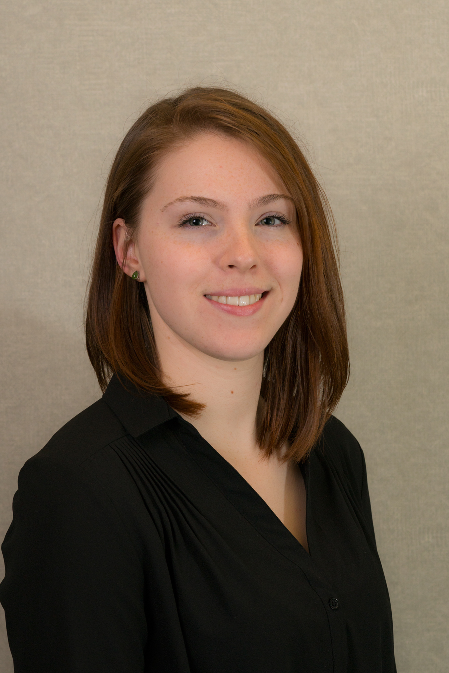 02AnyssaReceptionist.scaled 7 Oaks Laser Dental Centre in Abbotsford